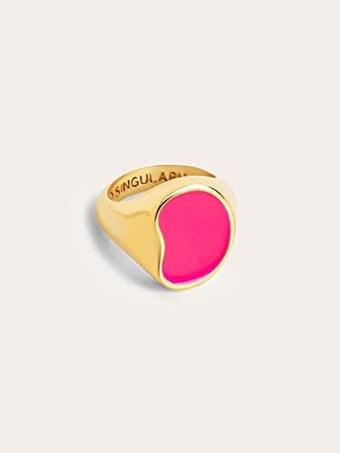 SINGULARU - Anillo Signet Bean Neon Pink Enamel - Anillo Grande de Latón con Acabado Baño de Oro de 18 Kt y Fucsia - Joyas para Mujer - Varias Tallas - Imagen 2