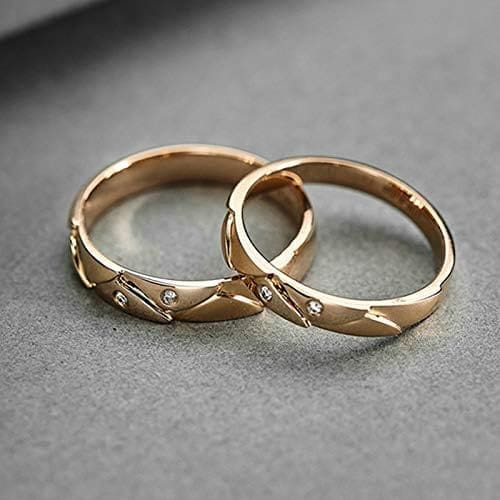 KnSam Anillo Oro Rosa de 18K, Irregular Forma Anillo de Bodas con Diamante Blanco 0.04ct, Anillo de Hombre Anillo de Mujer (Precio por 2 Anillos) - Imagen 6
